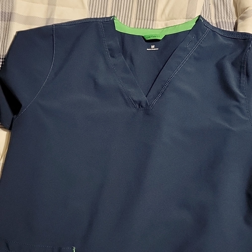 Carhartt top